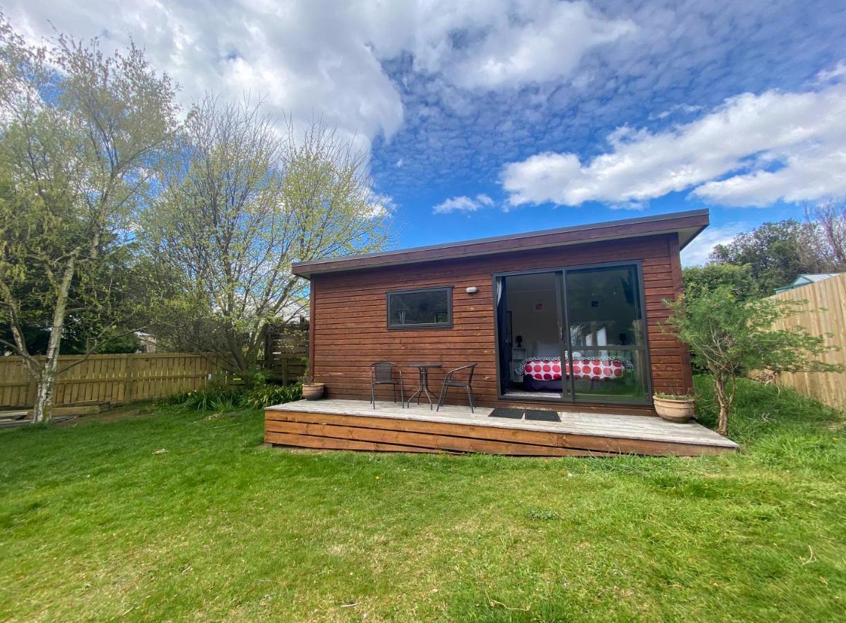 Lake Hawea Cabin With Mountain Views- Outdoor Bath! Exterior foto