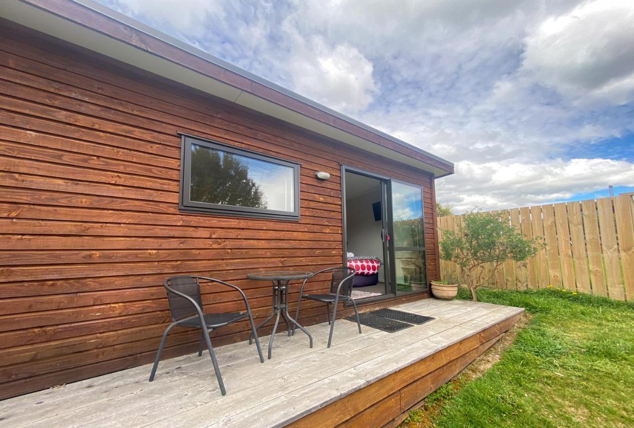 Lake Hawea Cabin With Mountain Views- Outdoor Bath! Exterior foto