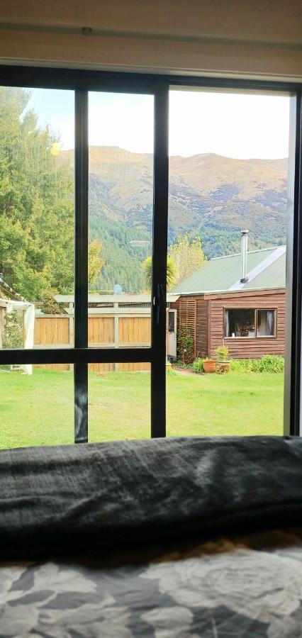 Lake Hawea Cabin With Mountain Views- Outdoor Bath! Exterior foto
